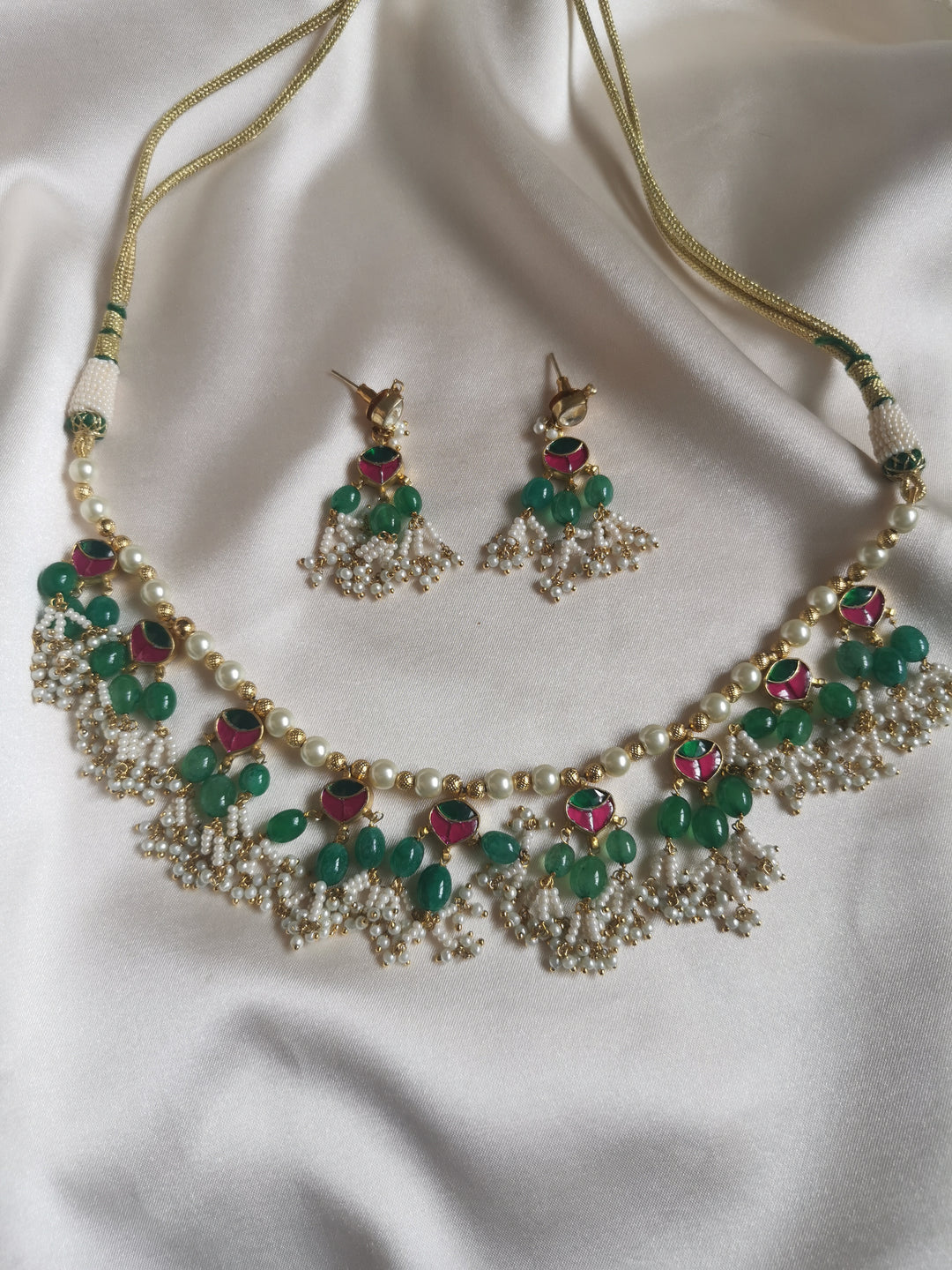 Necklace and earring set