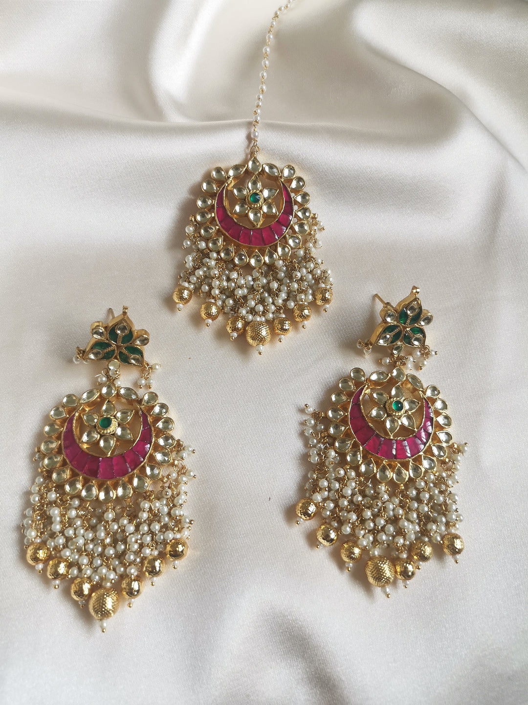 Kundan tikka and earring set