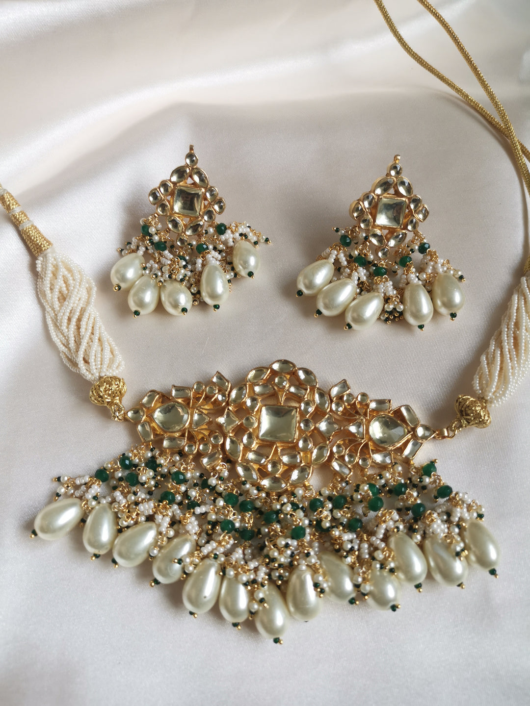 Pearl choker stud set