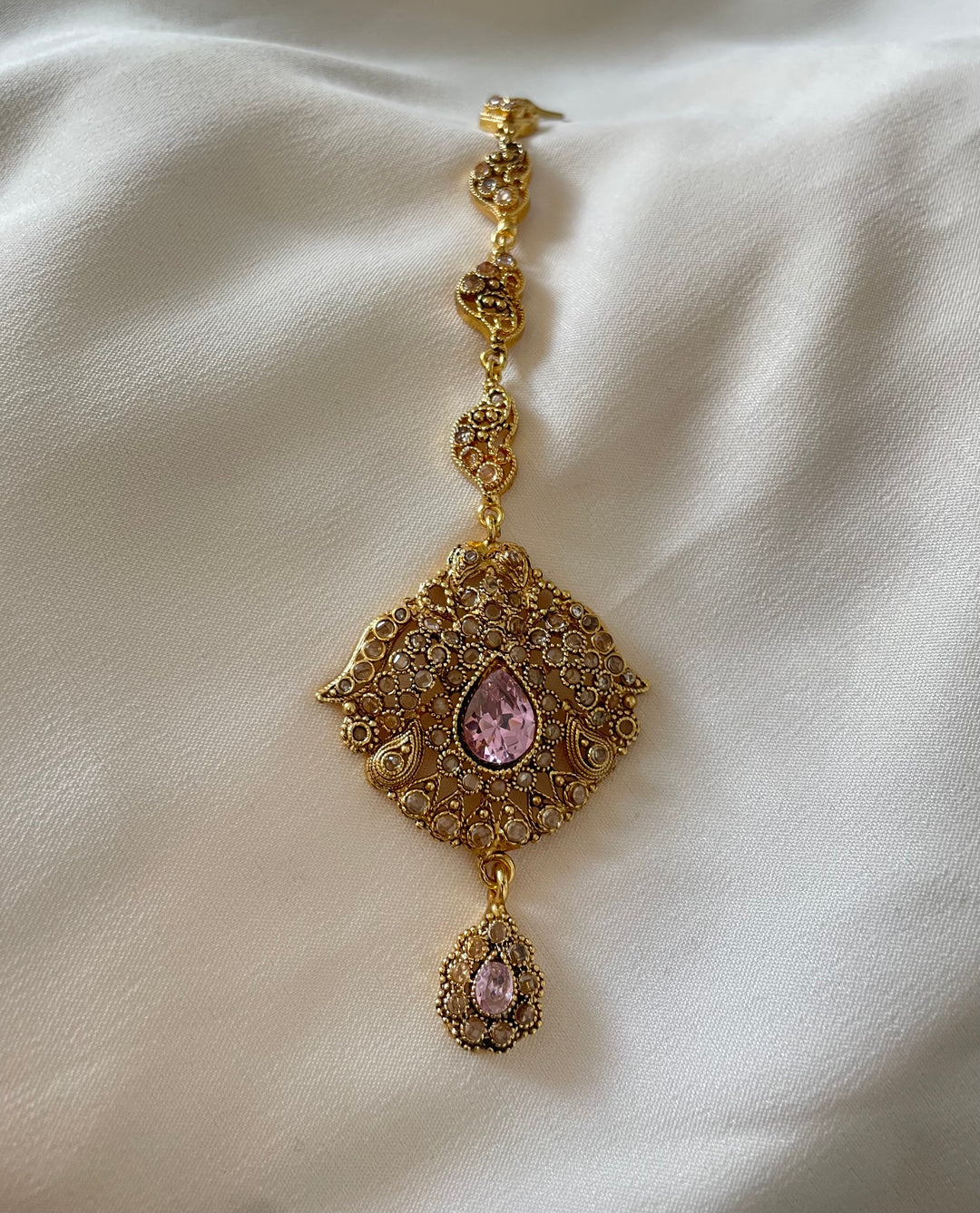 Gold & pink tikka