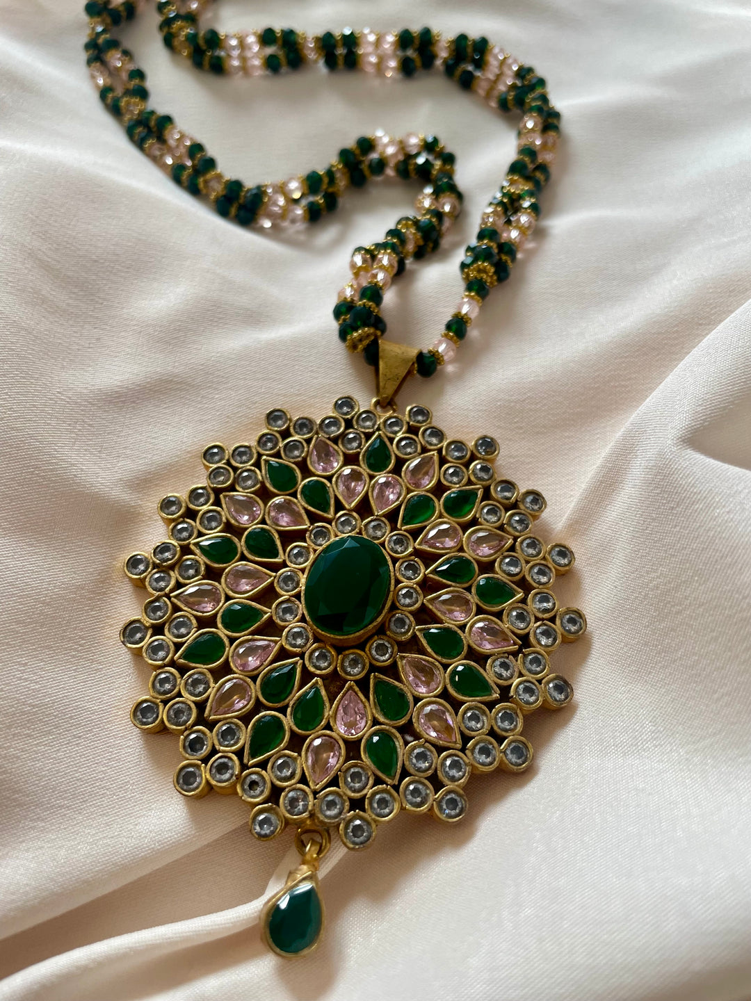 Mala and tikka set