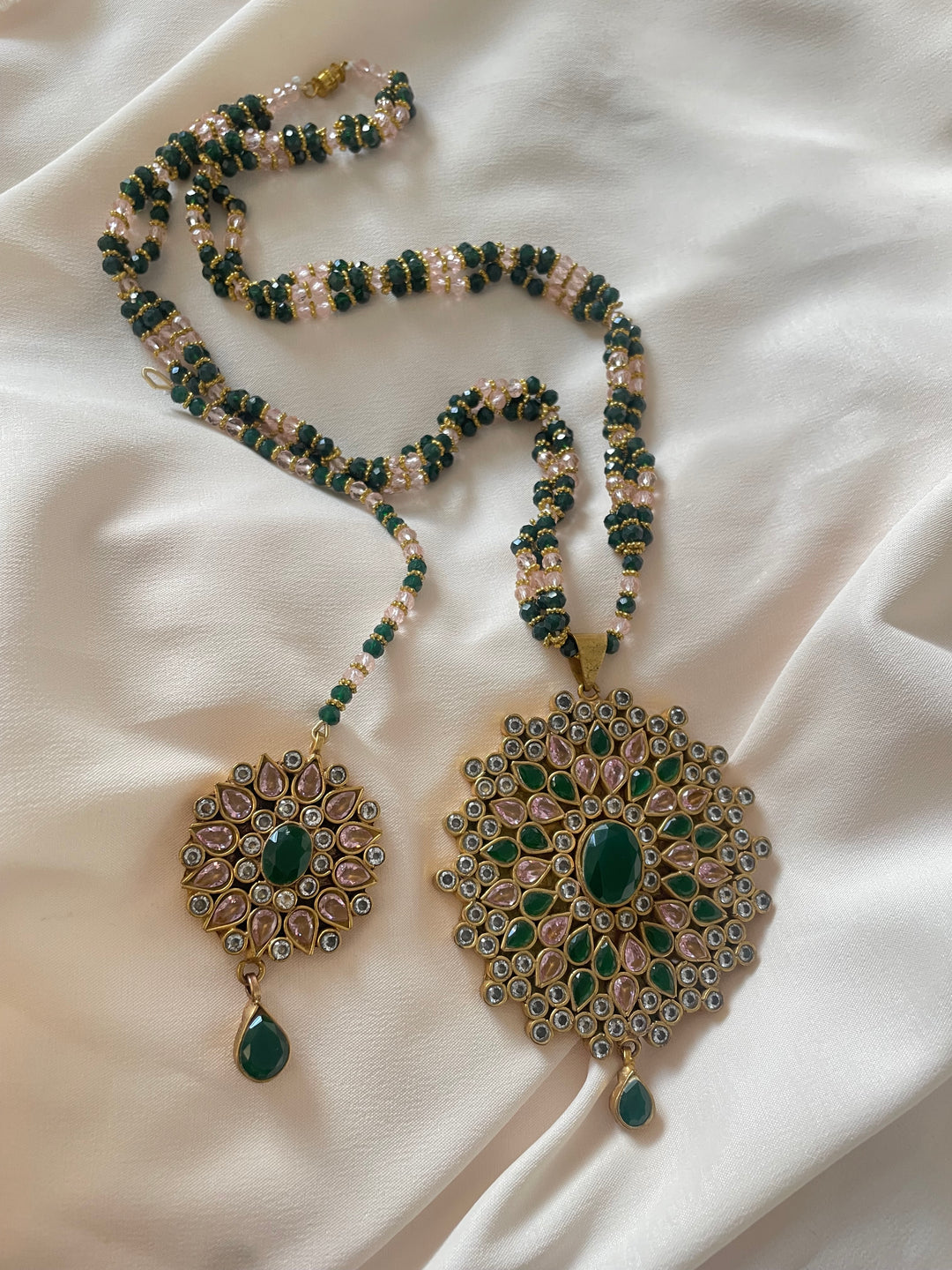 Mala and tikka set