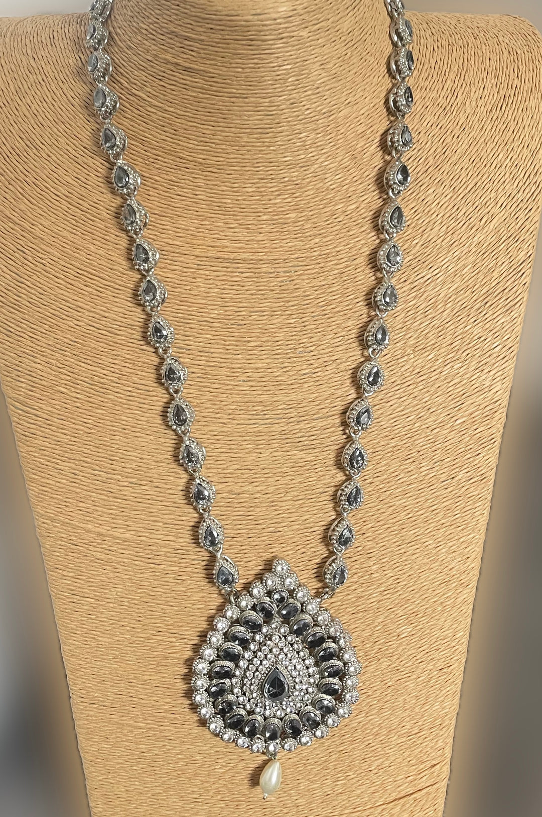 Silver mala