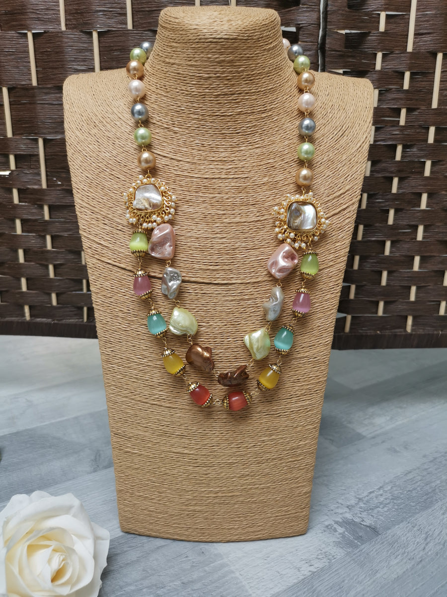 Pakistani necklace with multicoloured pastel detailing