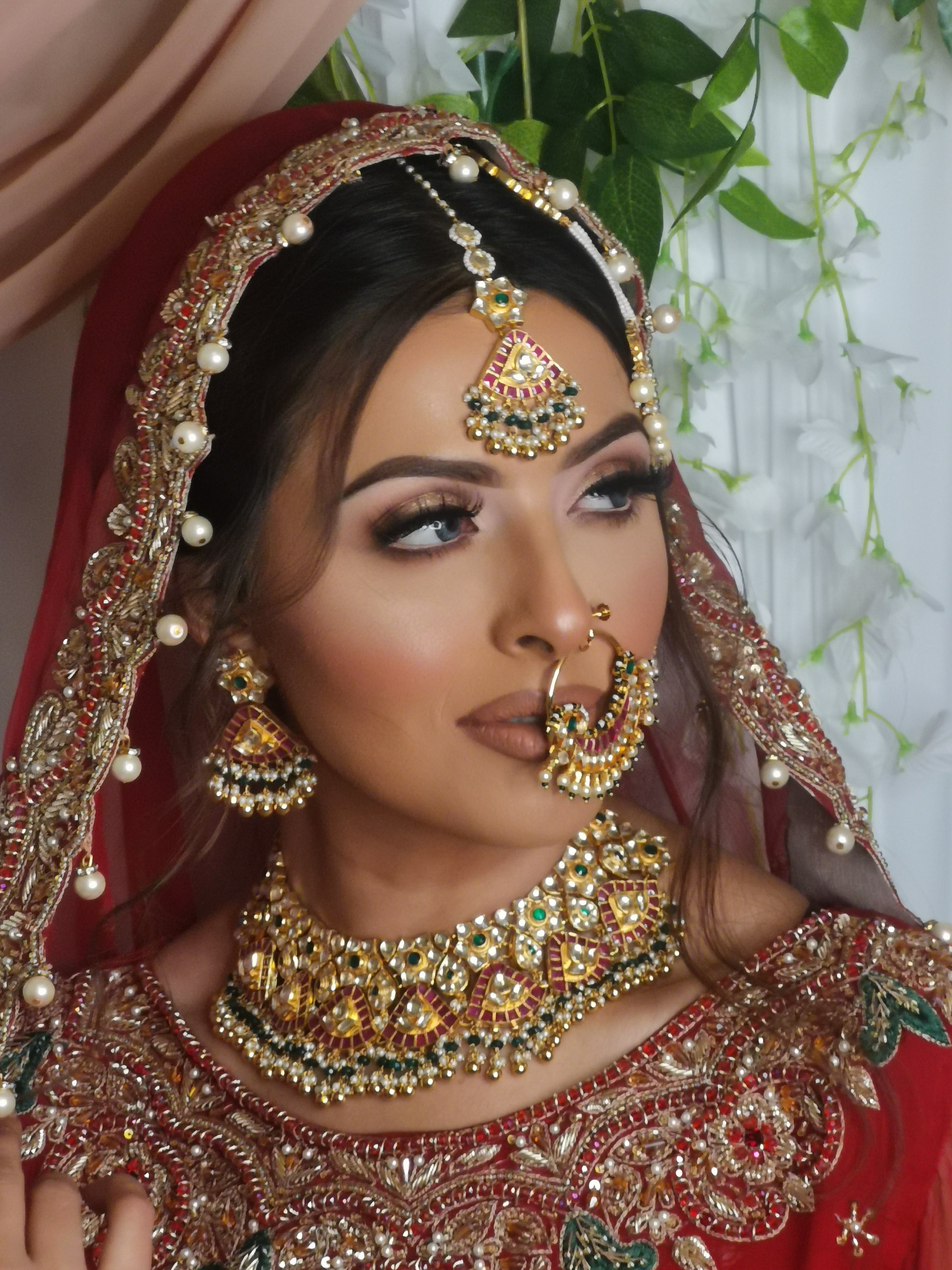 Pakitani bridal jewellery