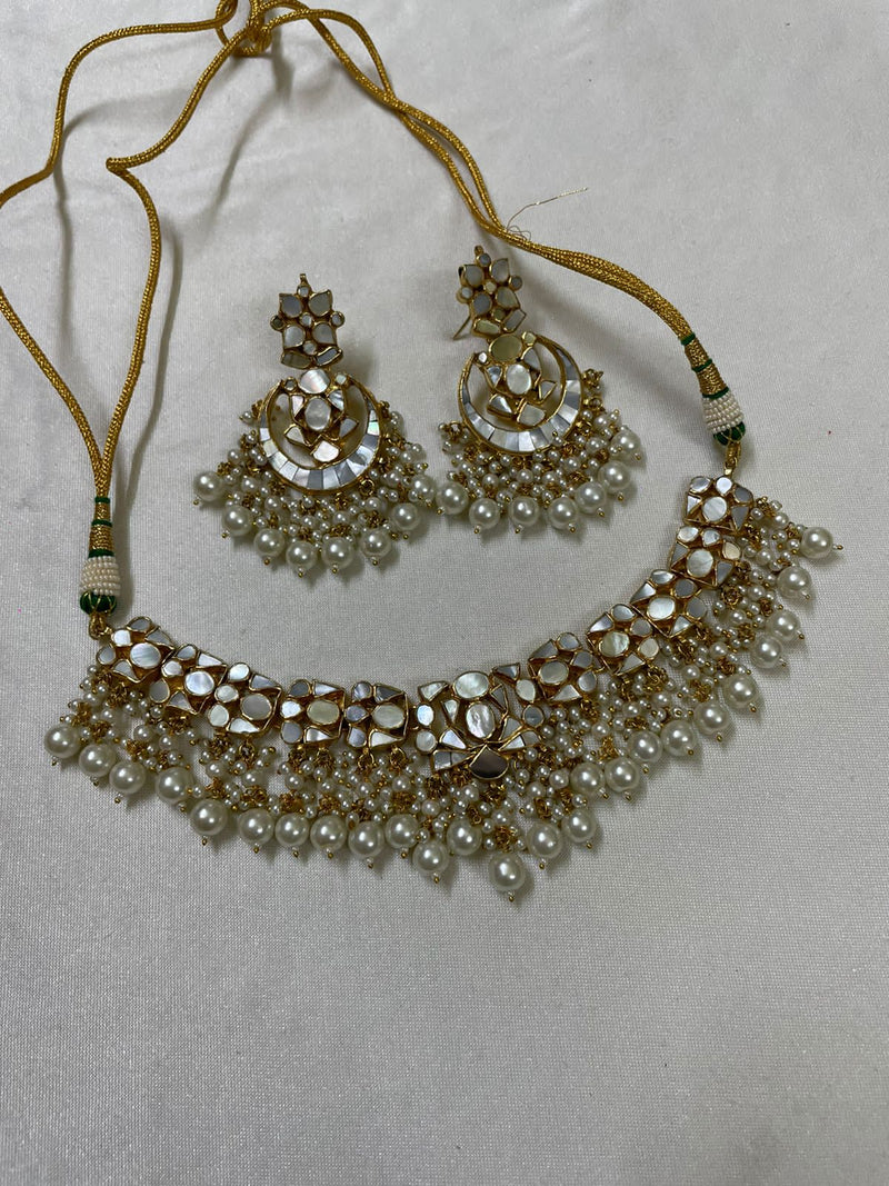 Indian kundan necklace with pearl detailing